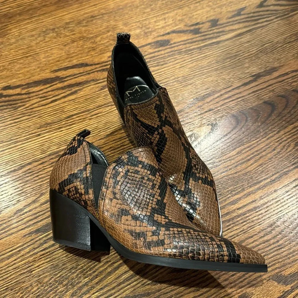 MARC FISHER Brown/Black Snake Skin Leather Pointed Toe Block Heel Booties Size 8 - Picture 3 of 7